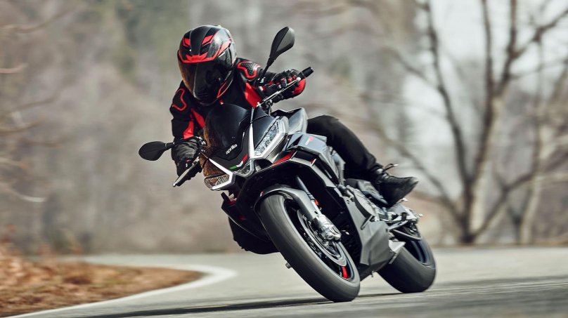 Aprilia MXV 450 Black Russia