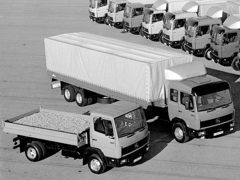 Mercedes Daimler Benz truck