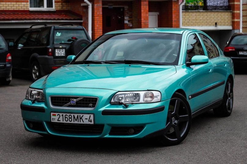 Volvo s60 turquoise