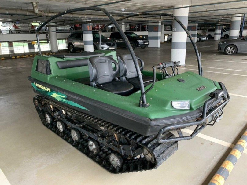 Tinger snow and swamp all-terrain vehicle
