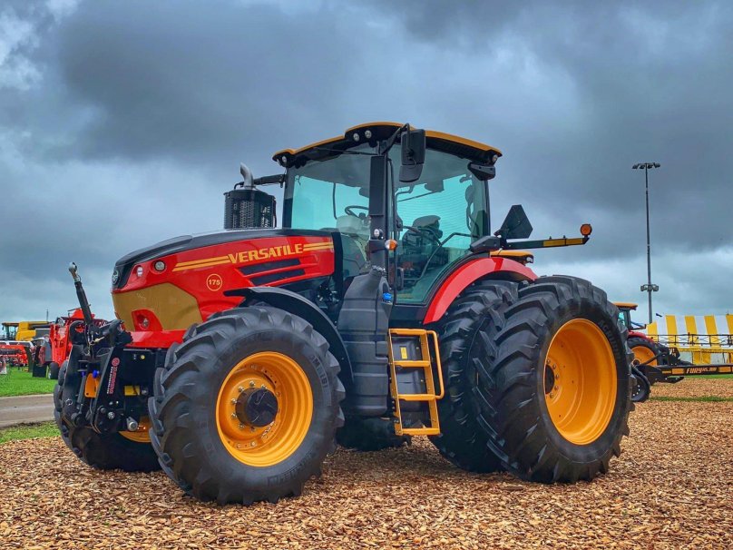 Tractor Buhler 2375
