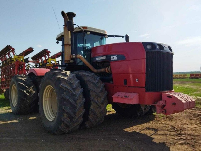 Versastyle 435 tractor