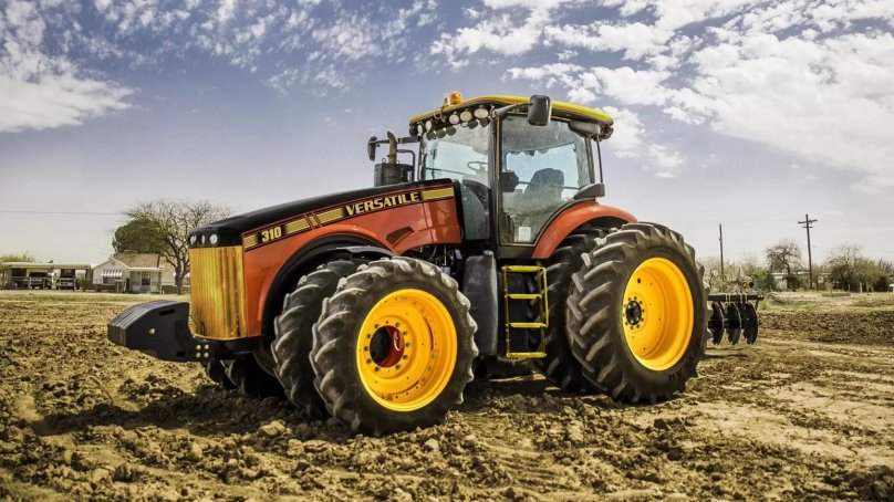 Versatile tractor 370