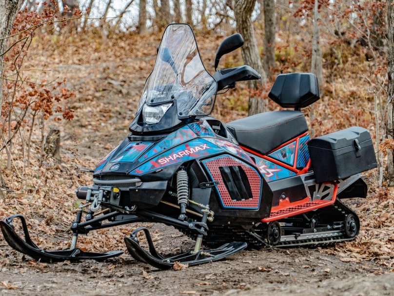 Shermax 680 snowmobile