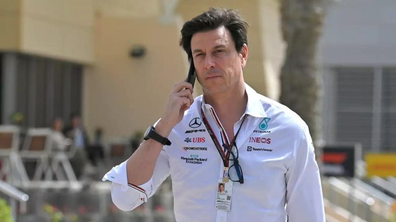 Toto Wolff height
