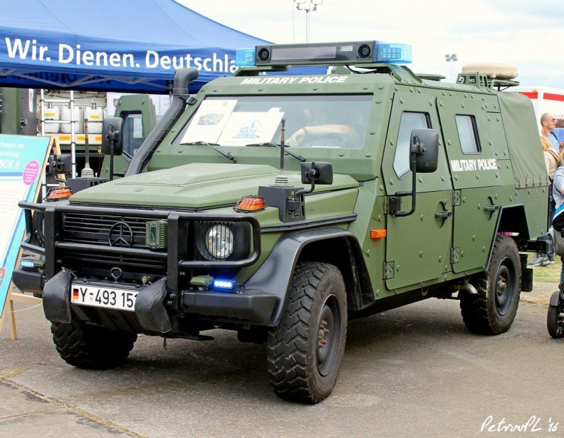 Armored car LAPV