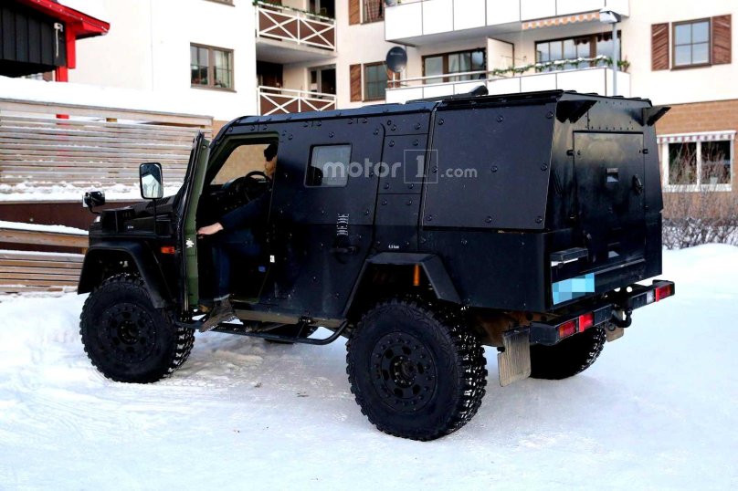 Mercedes armored jeep