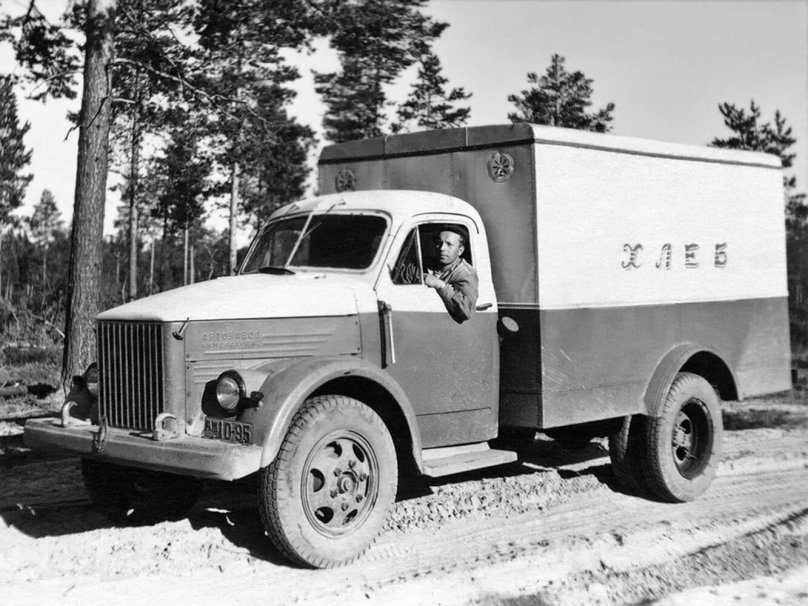 Gaz 51 van
