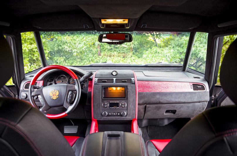 Kombat T-98 interior