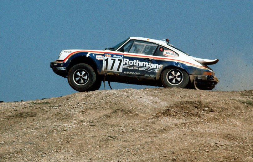 Porsche 911 Rally Dakar