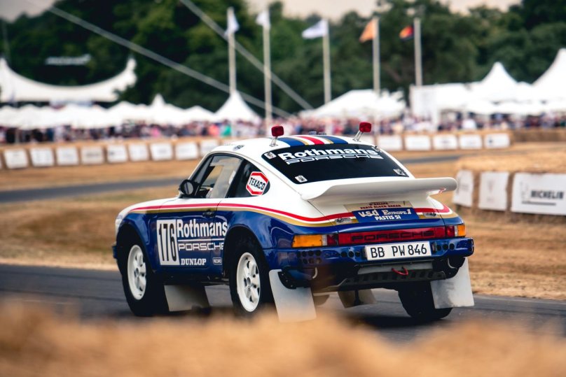 Porsche 953 Dakar