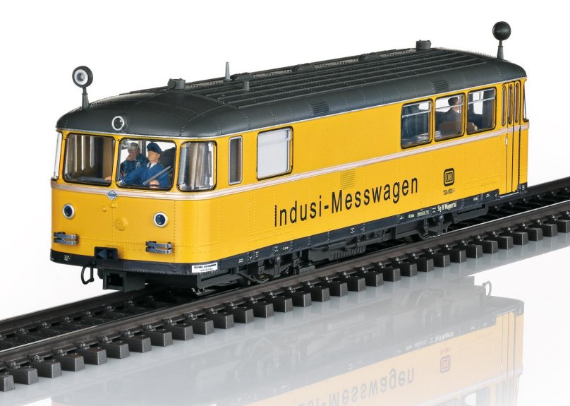 Marklin Powered Rail cars
