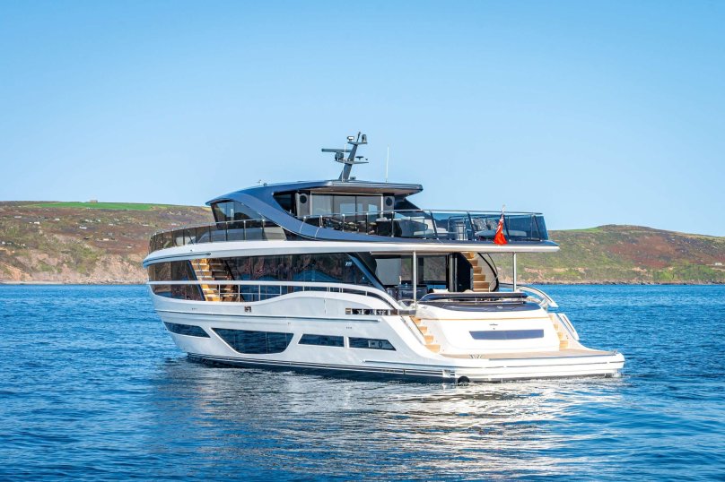 Princess Yacht 30m