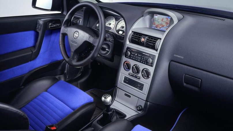 Opel Astra g 2000 hatchback saloon