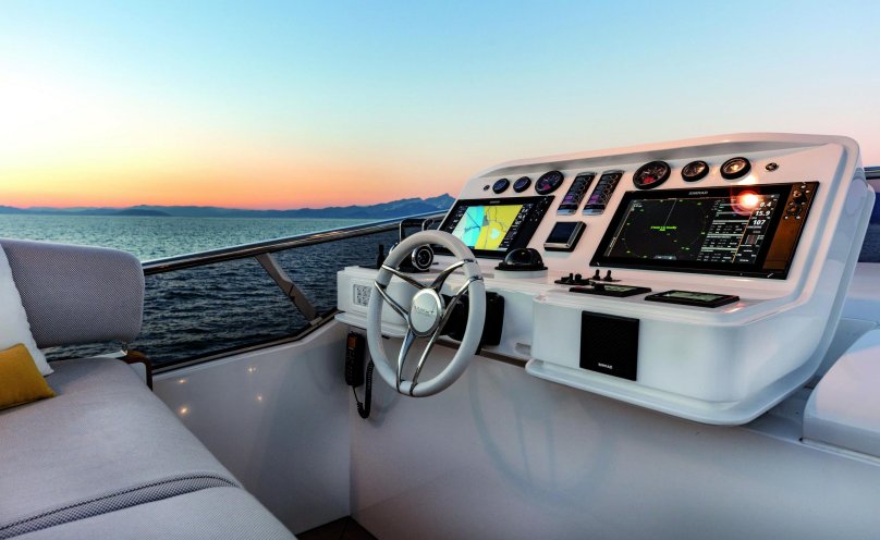 Yacht Azimut grande 32 metri