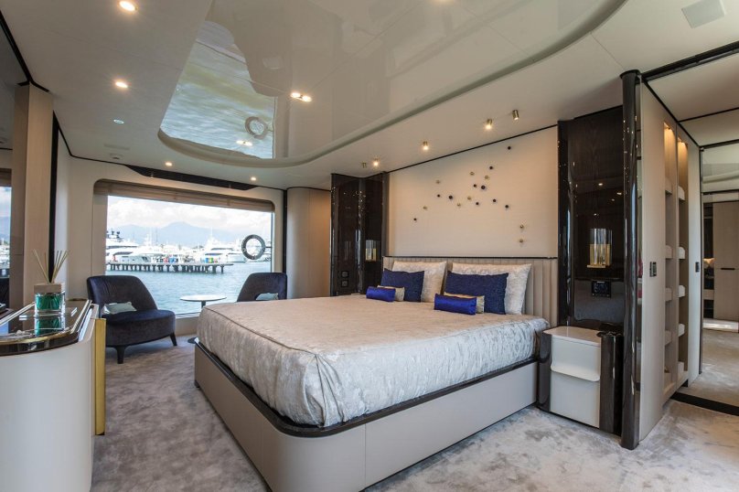 Azimut Grande 35 meters