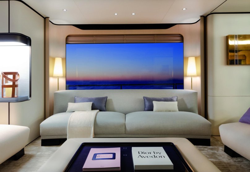 New Azimut 32 meters