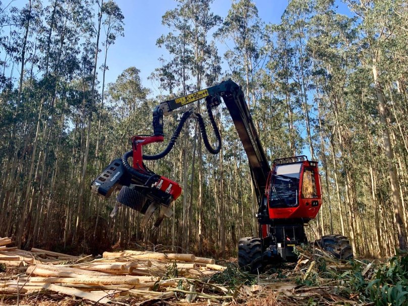 Komatsu 931 XC Harvester