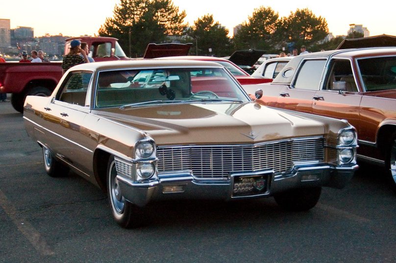 Cadillac 1965 sedan