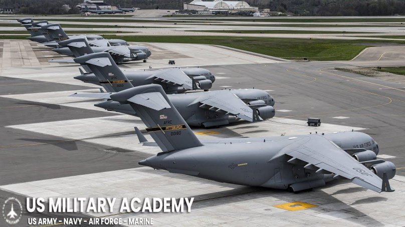 Airplane c-17 Globemaster III