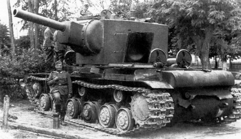 Kv-2 heavy tank