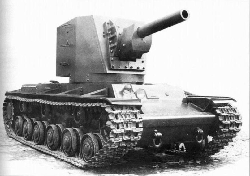 Ussr tanks KV 2