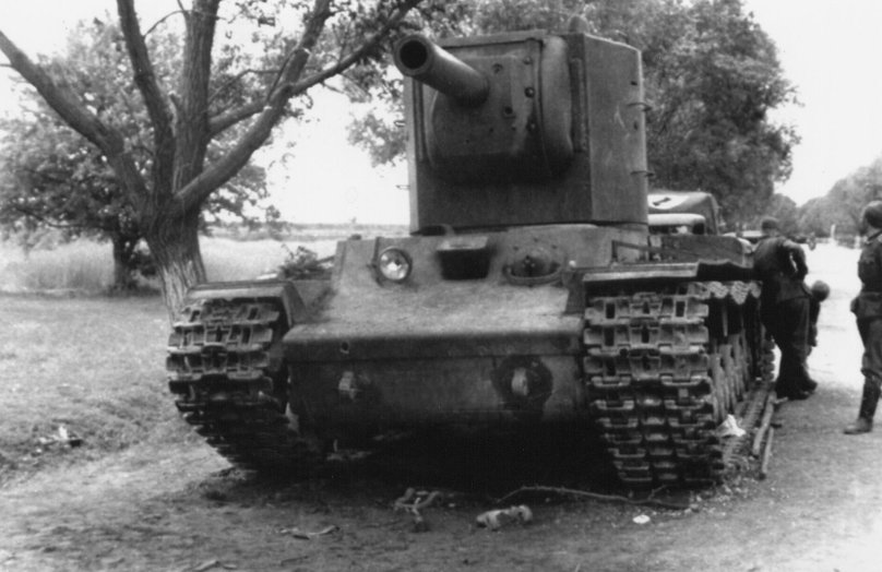 Kv-2 WWII tank