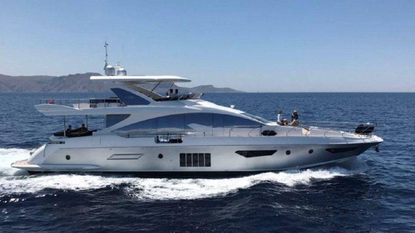 Azimut 80 yacht