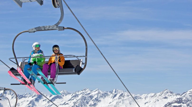 T-bar lift for skiers