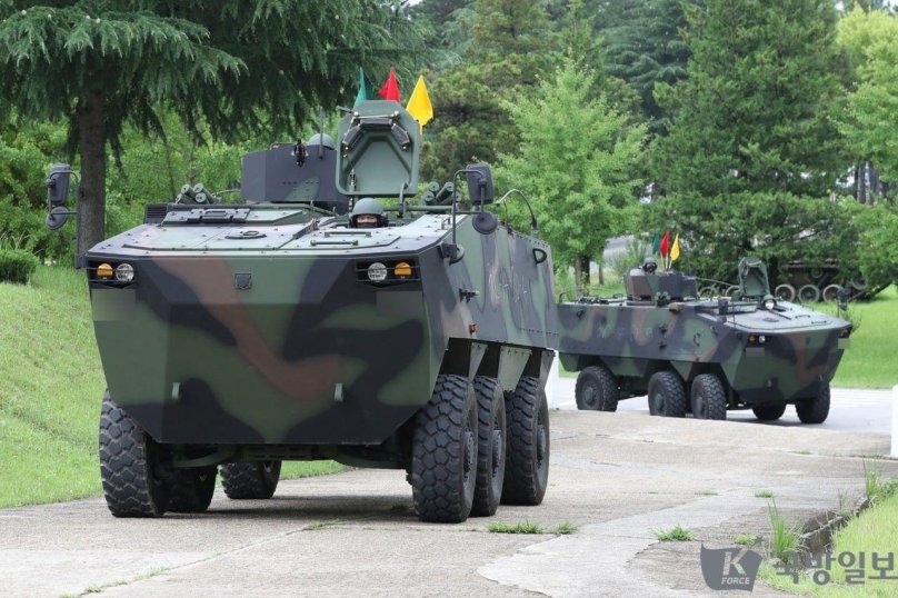 Armored personnel carrier 400