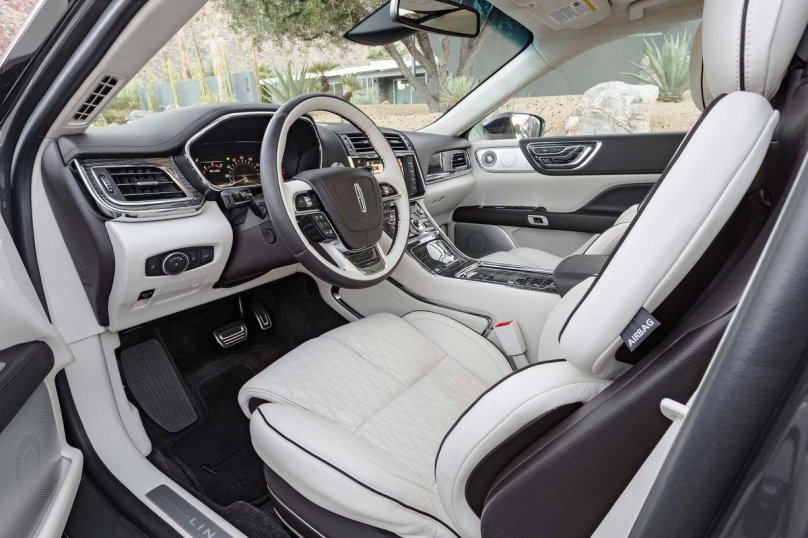 Lincoln Continental 2020 interior