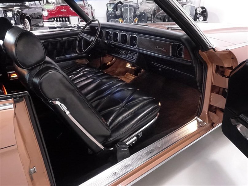 Lincoln Continental 1969 salon
