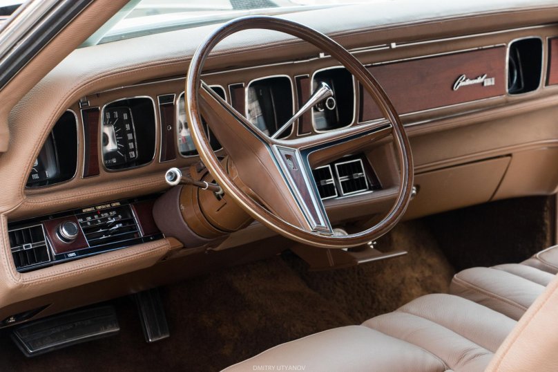 Lincoln Continental Mark 3 saloon