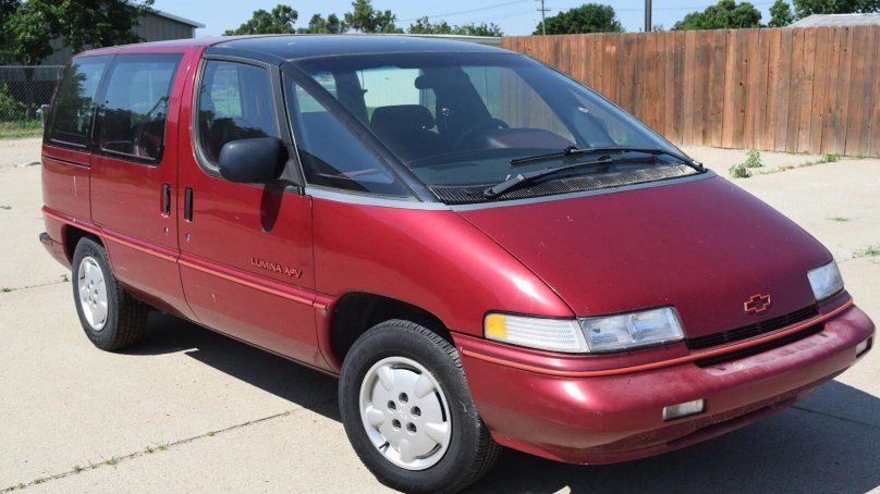 Chevrolet Lumina minivan