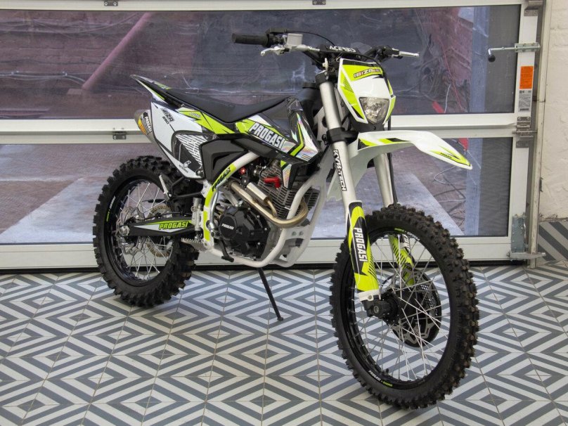 Motorcycle progasi 250 enduro