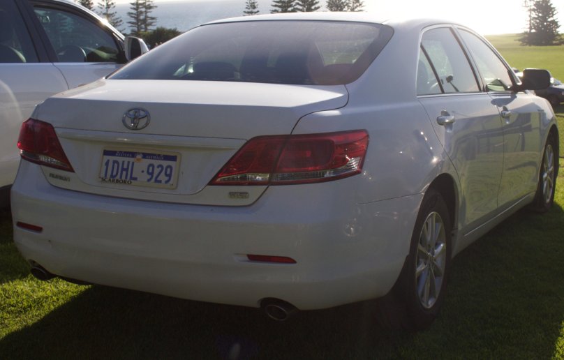 Toyota Aurion 2007 zadny purjin
