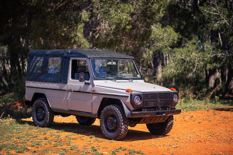 Mercedes-Benz g-class 230ge