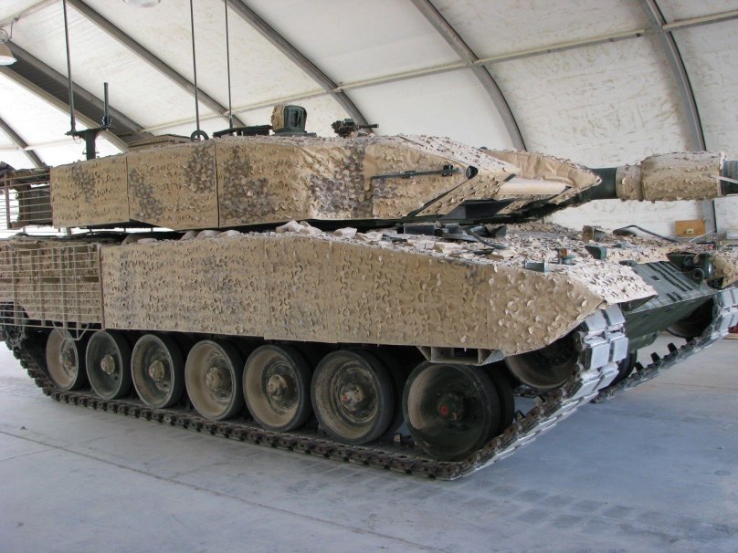Canadian Leopard 2a4