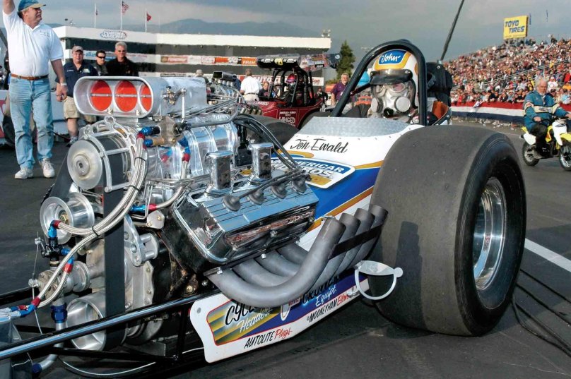 11000 hp Dragster