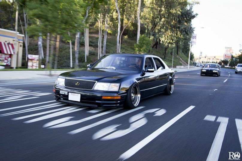 Lexus LS 400 stens