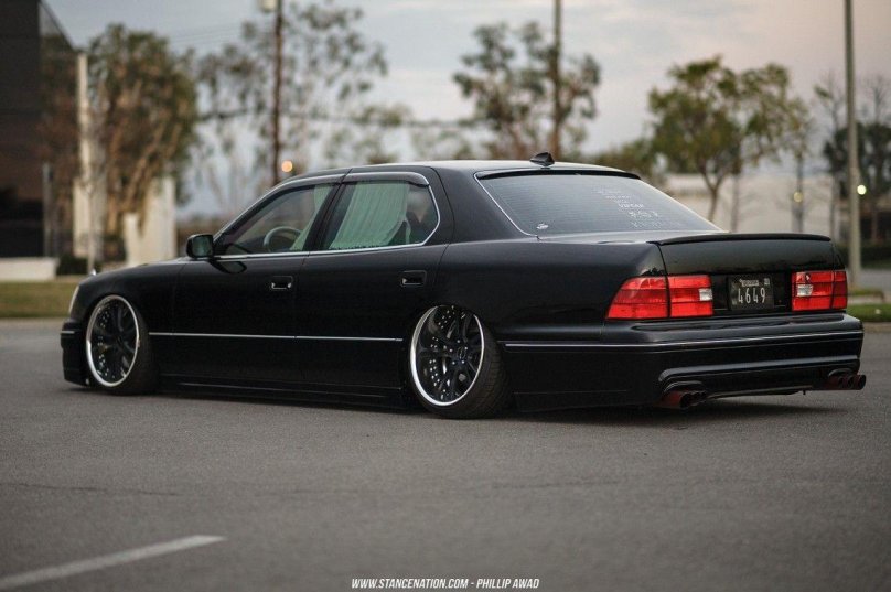 Lexus LS 400 stens