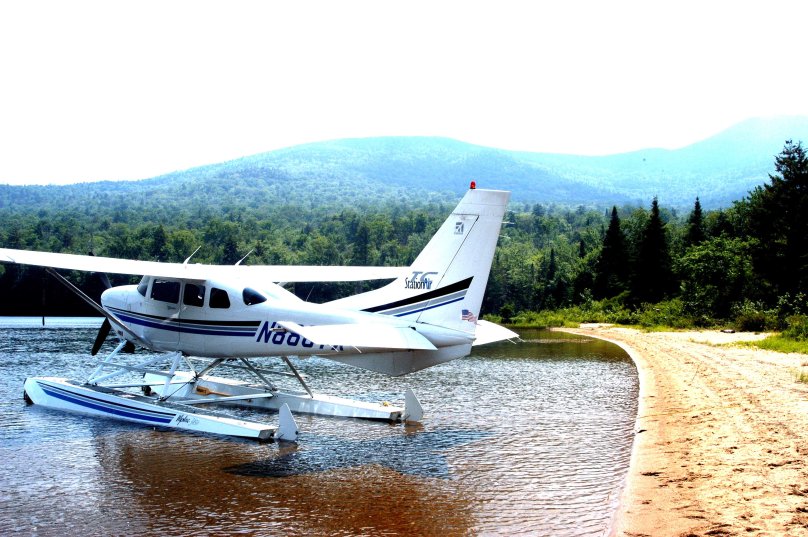 Cessna 206 seaplane