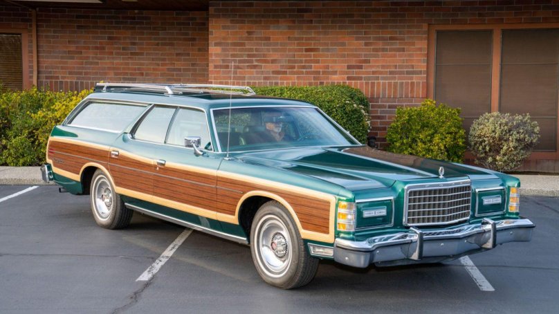 Ford Country Squire Station Wagon