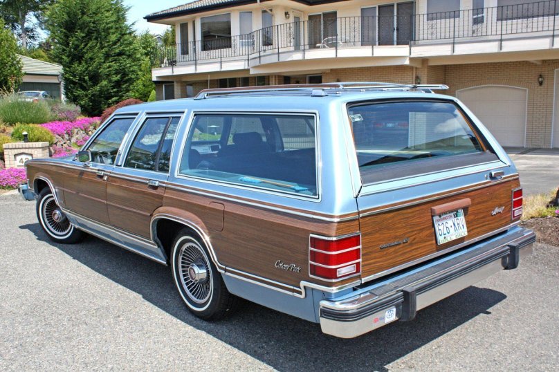 Lincoln station wagon