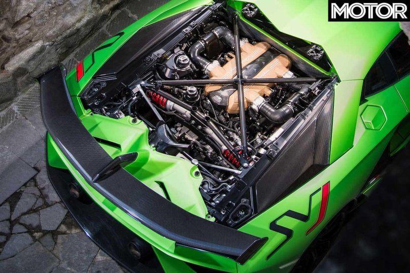Lamborghini Aventador v12 engine cutaway