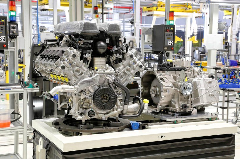 Lamborghini Huracan engine