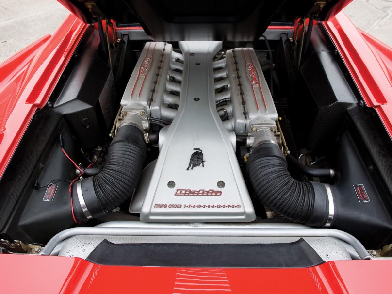 Lamborghini Diablo v12