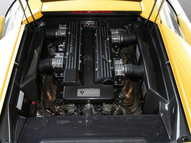 Lamborghini Murcelago engine