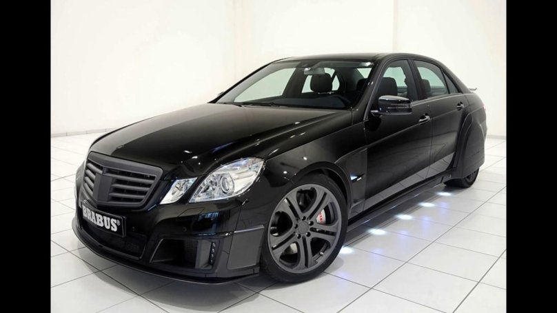 Brabus e v12 Black Baron