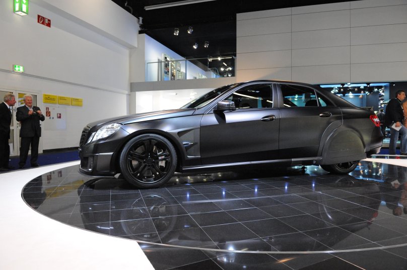 Brabus e v12 Black Baron 2010